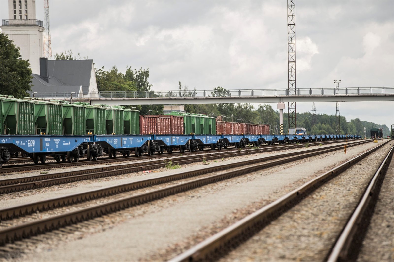 Operail müüs ära Ukrainas asuva vagunipargi